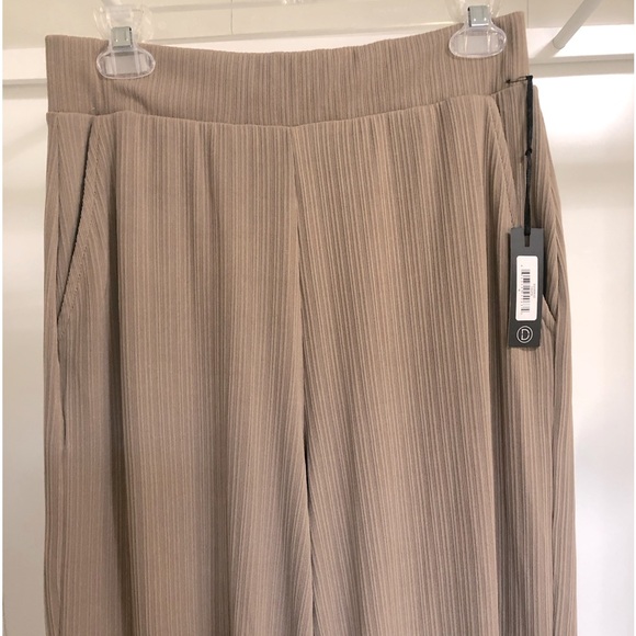 NWT Dictionary Tan Ribbed Wide Leg Pant - Picture 2 of 3